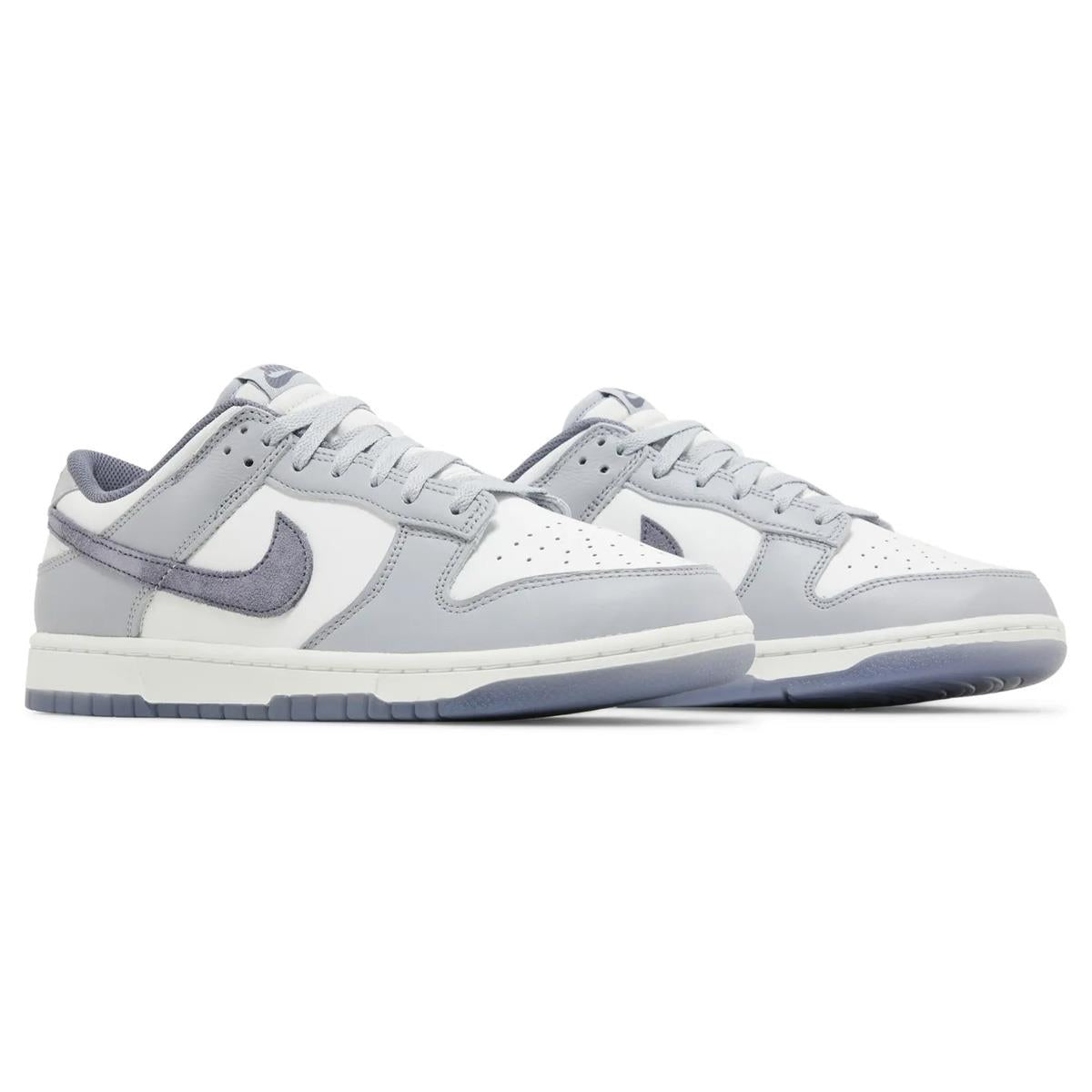 Dunk Low SE Light Carbon